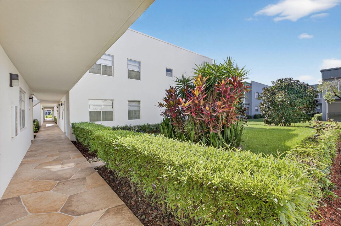 出租: $1,550 (1 贝兹, 1 浴室, 760 平方英尺)