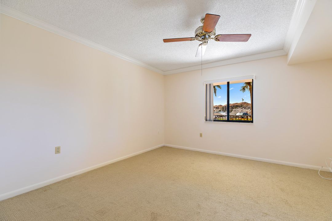 For Rent: $2,750 (2 beds, 2 baths, 1385 Square Feet)