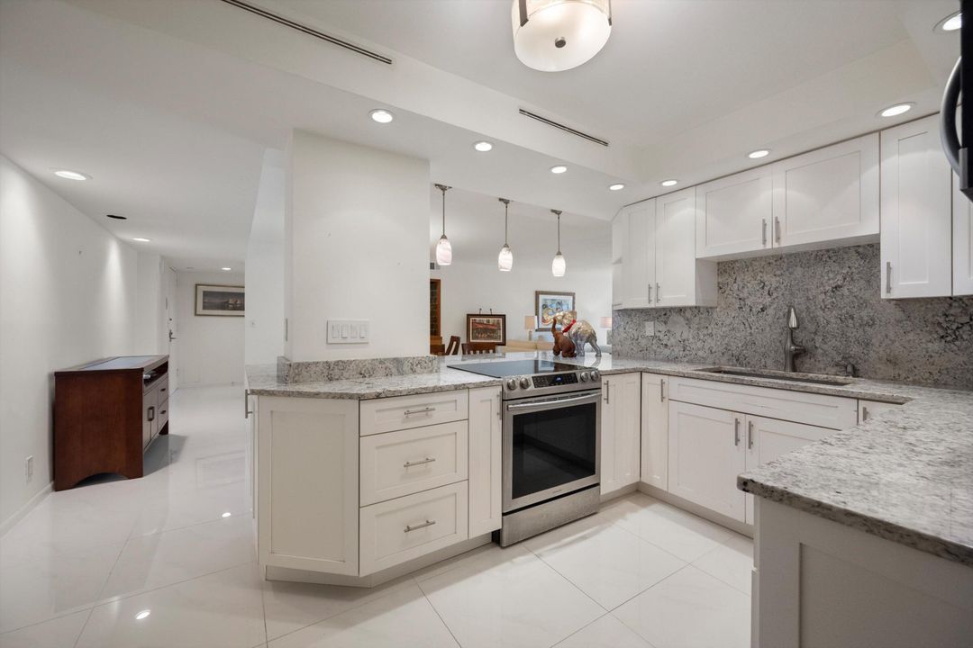 For Sale: $1,159,000 (2 beds, 2 baths, 1546 Square Feet)