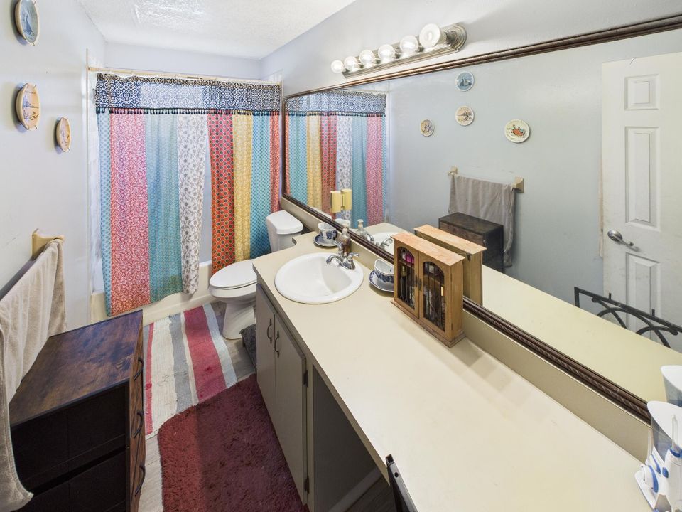 En Venta: $299,000 (2 camas, 2 baños, 1136 Pies cuadrados)