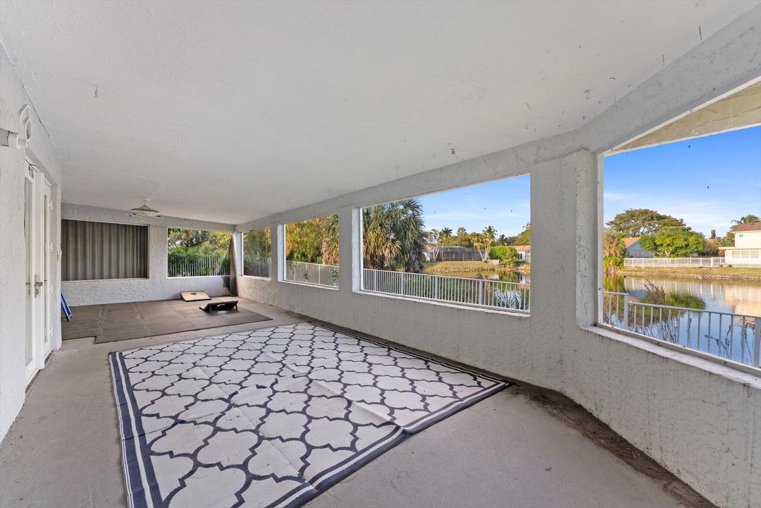 En Venta: $579,000 (3 camas, 2 baños, 2297 Pies cuadrados)