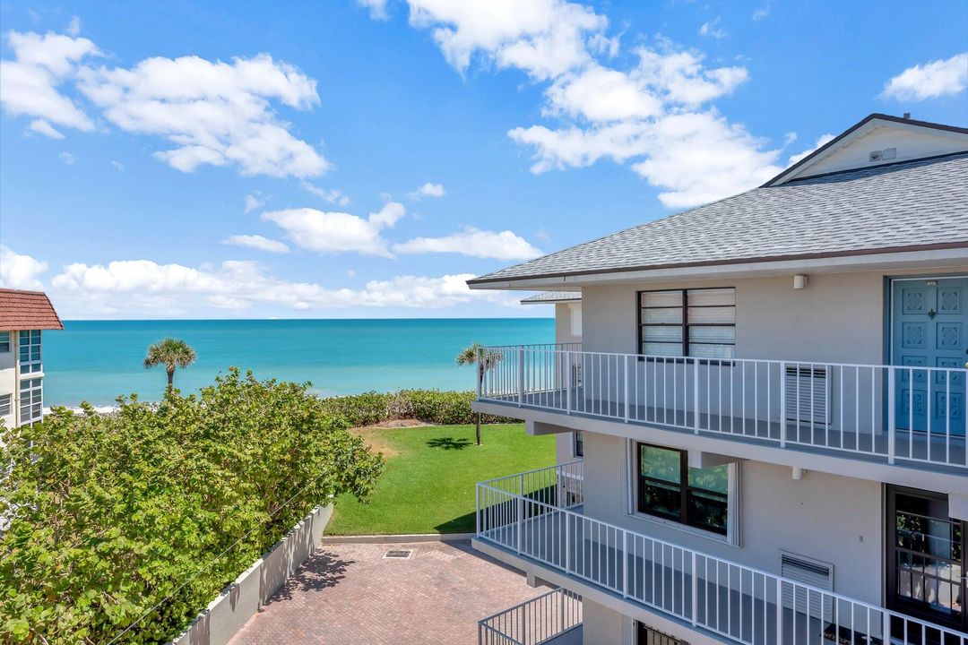 For Sale: $645,995 (2 beds, 2 baths, 1300 Square Feet)