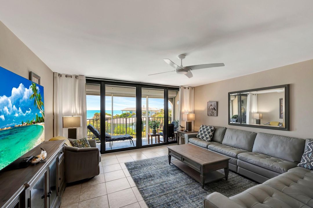 For Sale: $645,995 (2 beds, 2 baths, 1300 Square Feet)