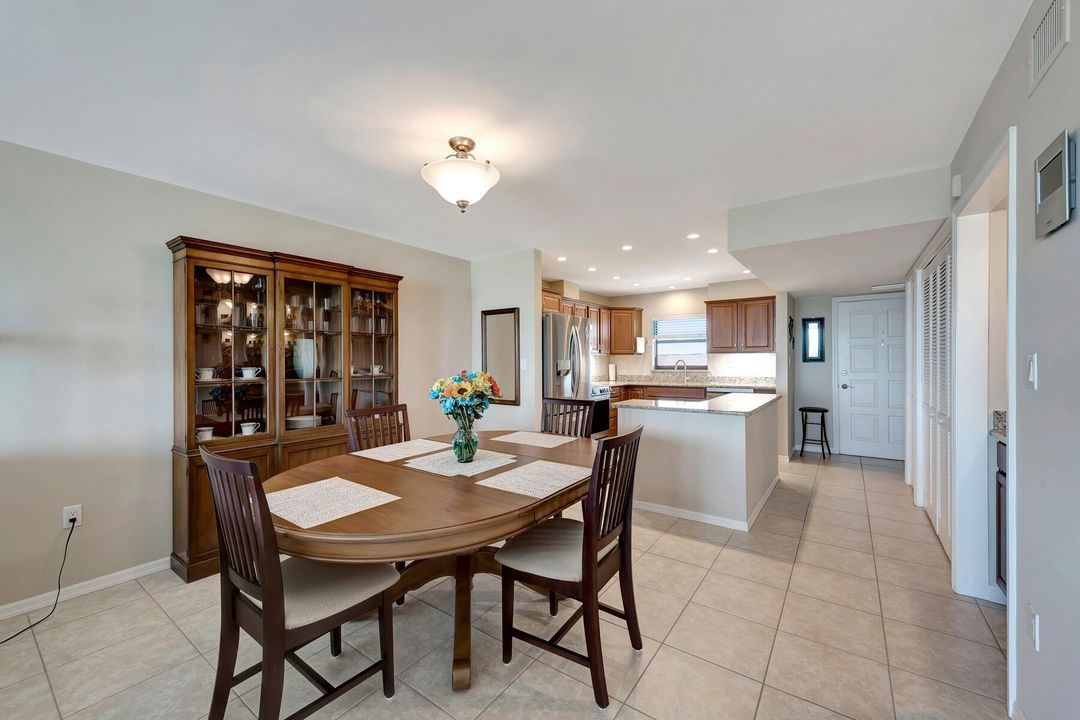 For Sale: $645,995 (2 beds, 2 baths, 1300 Square Feet)