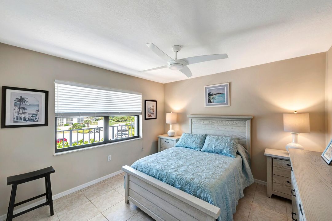 For Sale: $645,995 (2 beds, 2 baths, 1300 Square Feet)