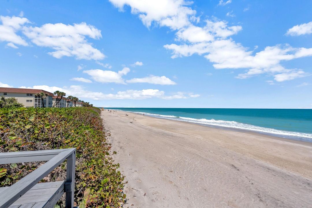 For Sale: $645,995 (2 beds, 2 baths, 1300 Square Feet)