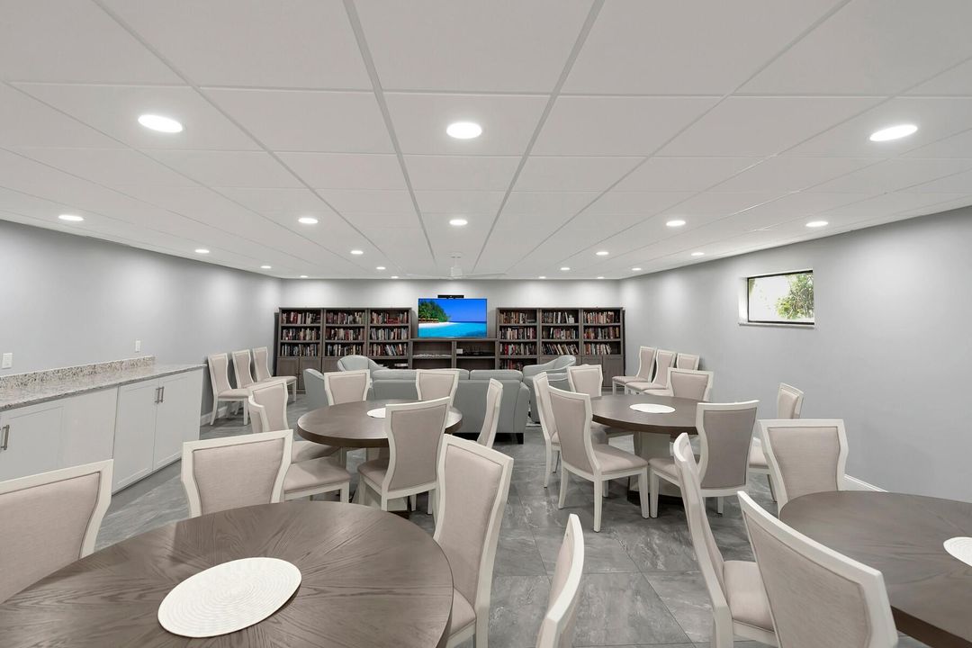 For Sale: $645,995 (2 beds, 2 baths, 1300 Square Feet)