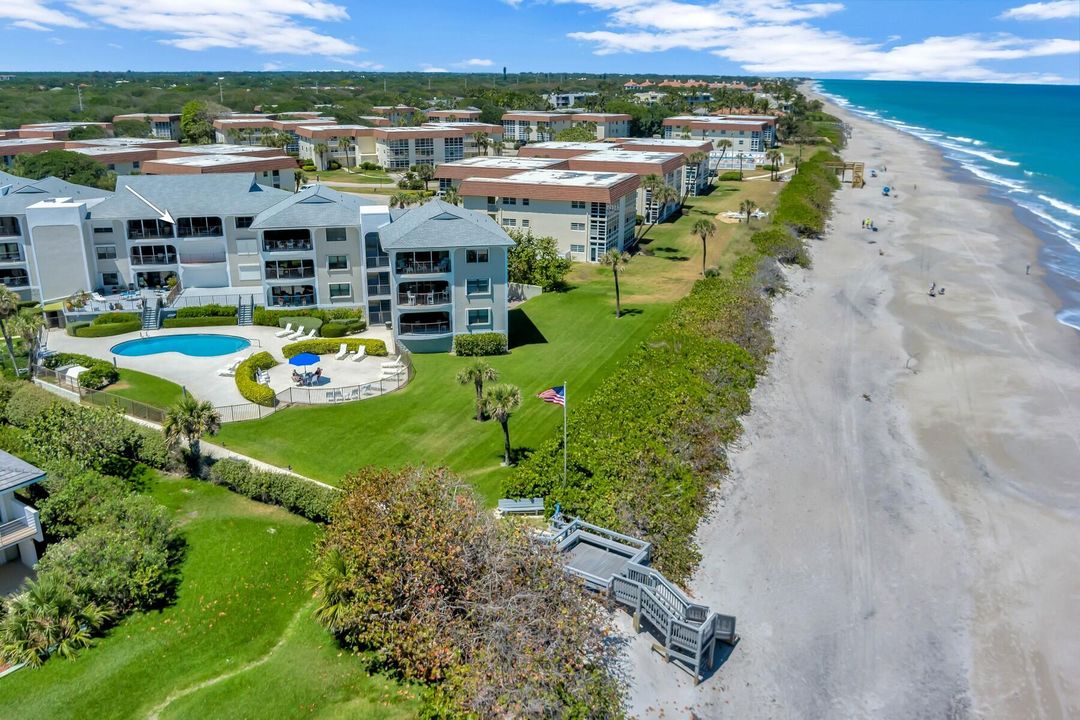 For Sale: $645,995 (2 beds, 2 baths, 1300 Square Feet)