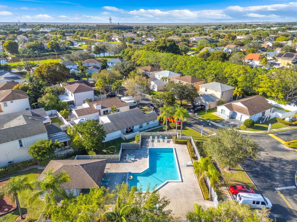 For Sale: $515,000 (3 beds, 2 baths, 1752 Square Feet)