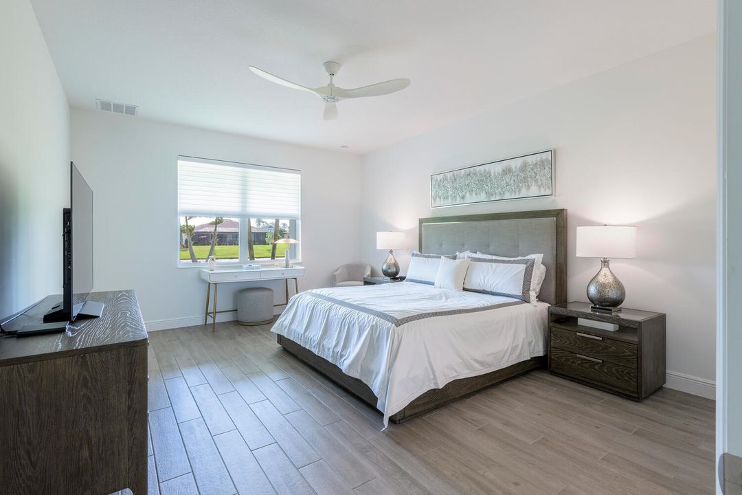 For Sale: $699,995 (3 beds, 2 baths, 2375 Square Feet)