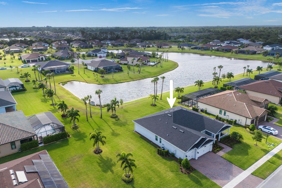 For Sale: $699,995 (3 beds, 2 baths, 2375 Square Feet)