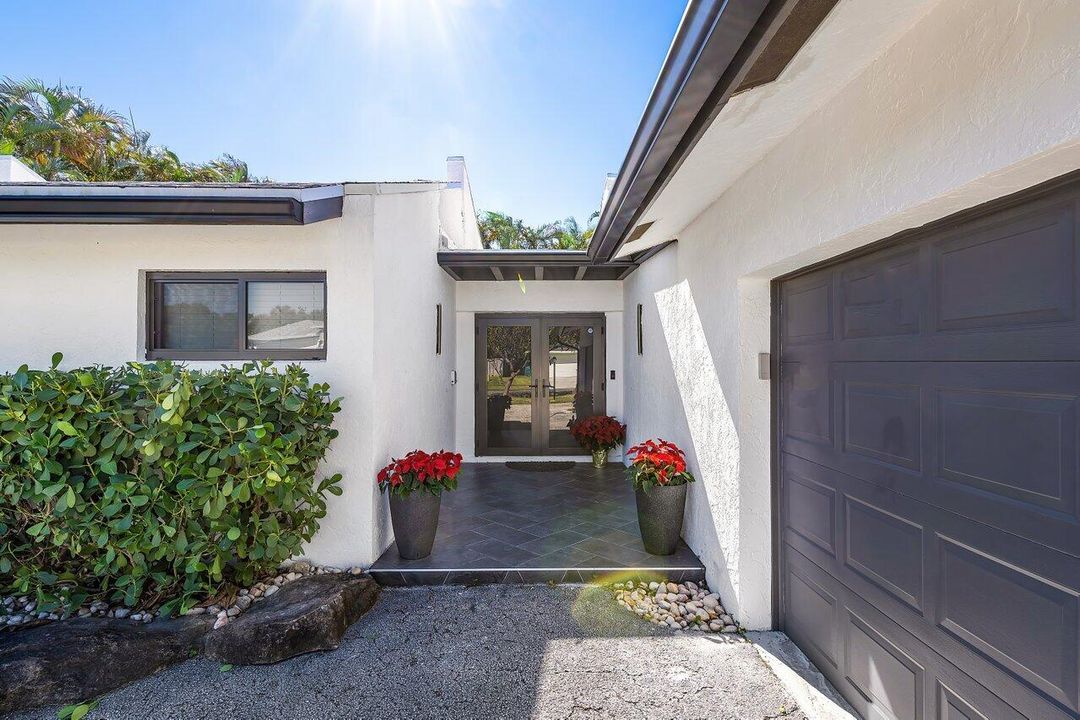 For Rent: $13,500 (3 beds, 2 baths, 1652 Square Feet)