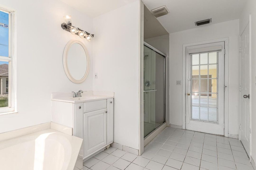 En Venta: $415,000 (3 camas, 2 baños, 1934 Pies cuadrados)