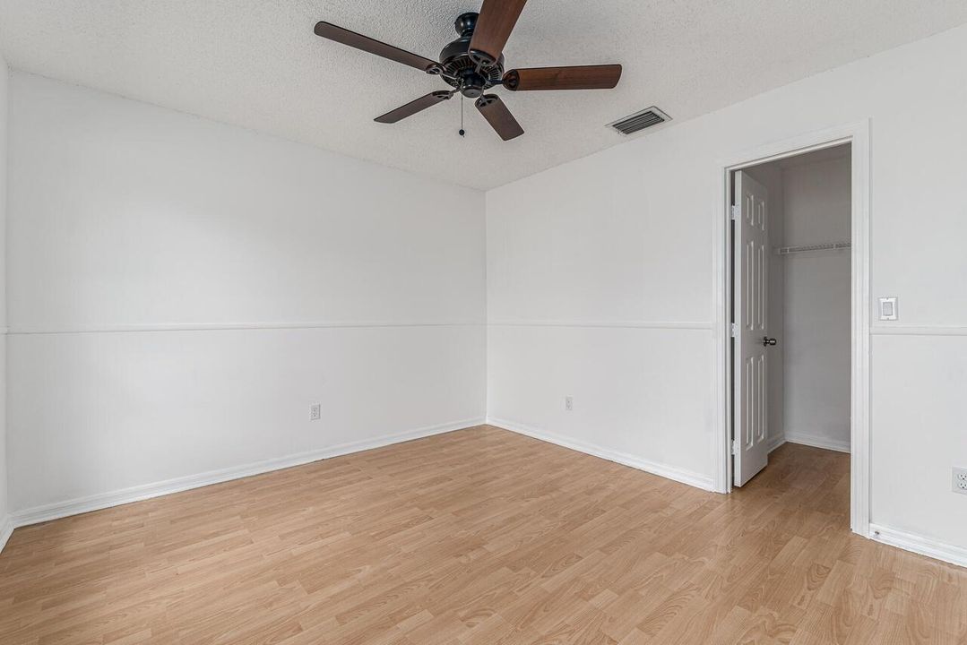 En Venta: $415,000 (3 camas, 2 baños, 1934 Pies cuadrados)