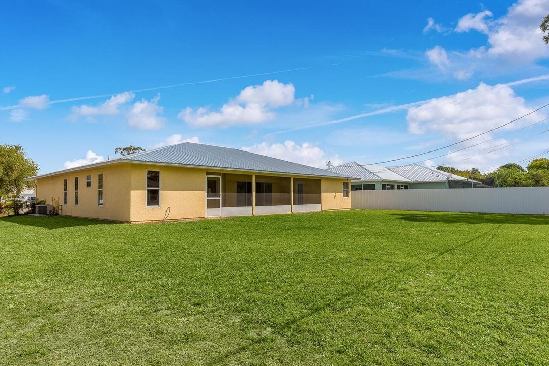 En Venta: $415,000 (3 camas, 2 baños, 1934 Pies cuadrados)