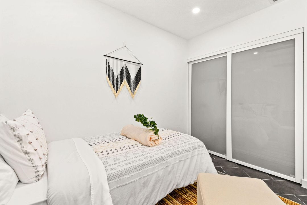 For Rent: $13,500 (3 beds, 2 baths, 1652 Square Feet)