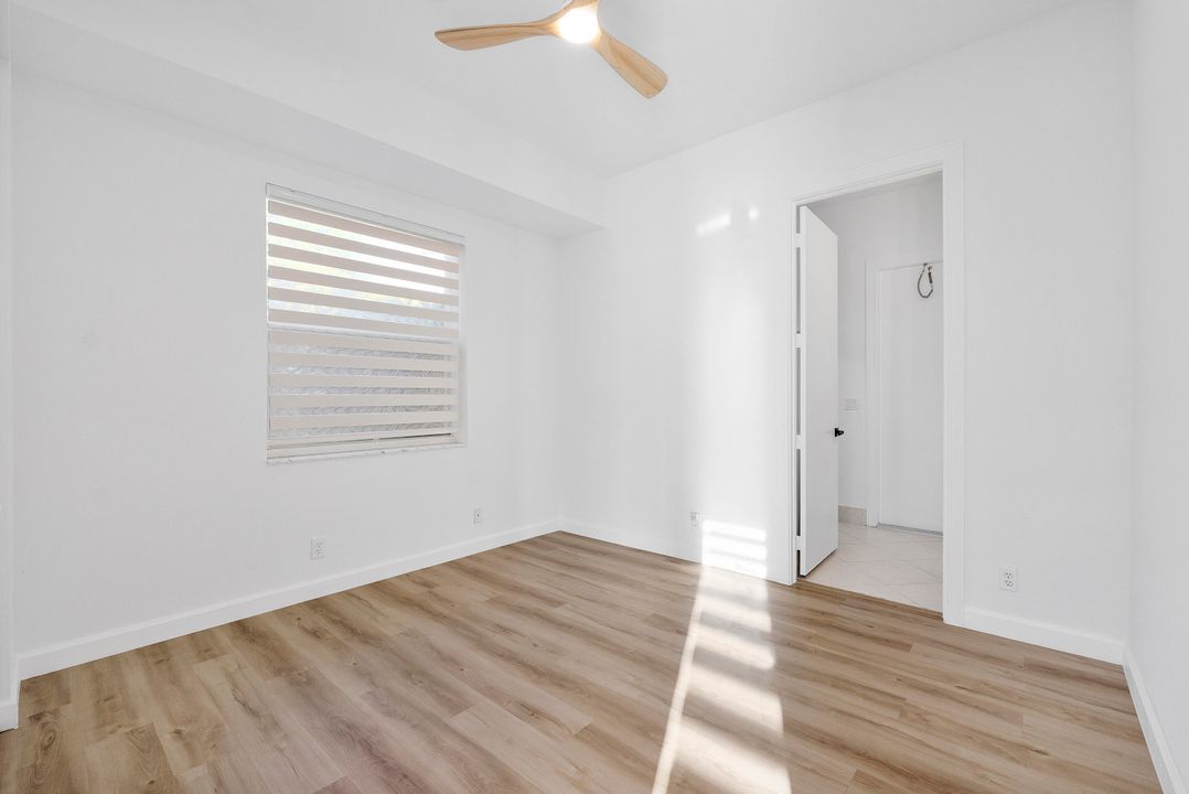 На продажу: $1,299,000 (7 спален, 4 ванн, 4052 Квадратных фут)