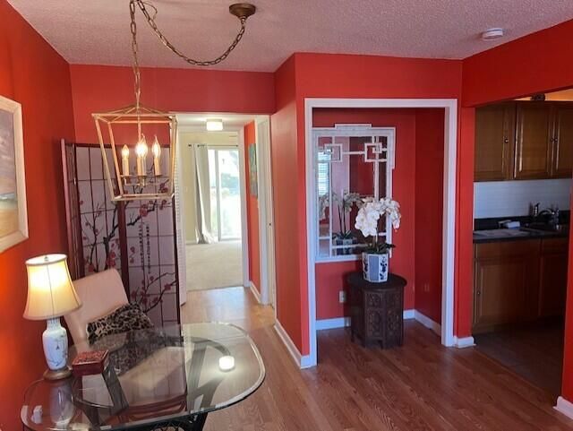 В аренду: $1,350 (1 спален, 1 ванн, 684 Квадратных фут)