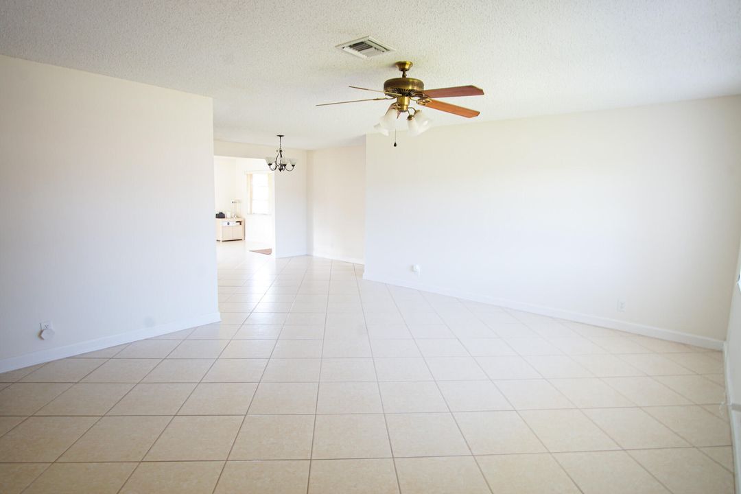 For Sale: $475,000 (3 beds, 2 baths, 1578 Square Feet)