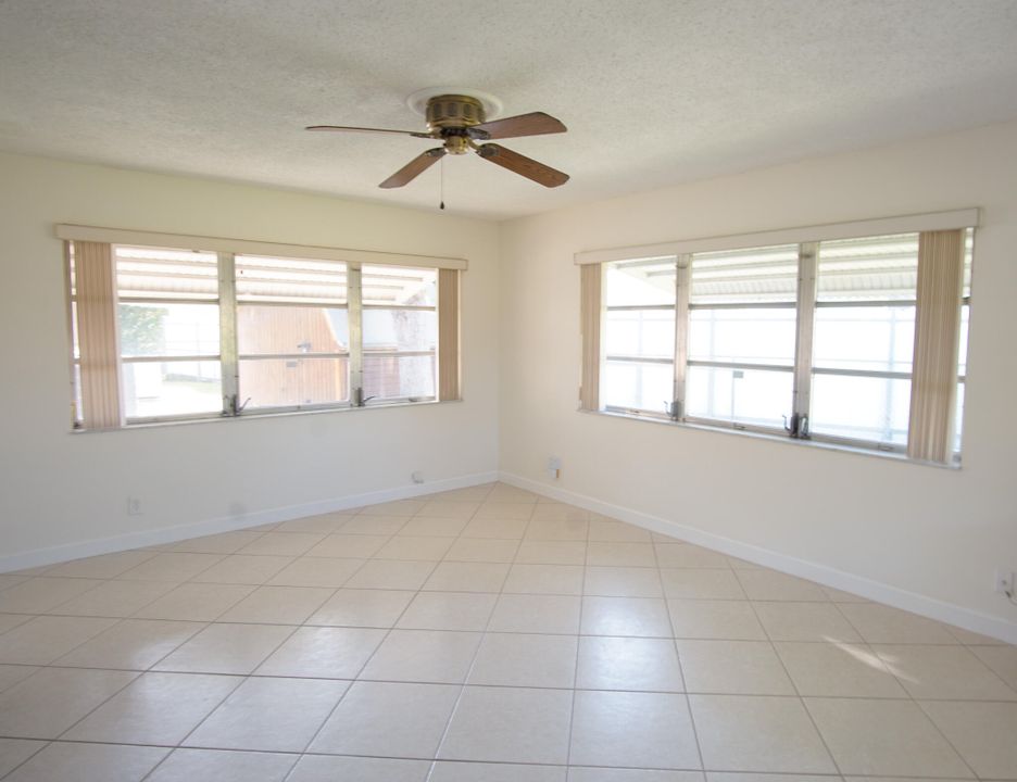 For Sale: $475,000 (3 beds, 2 baths, 1578 Square Feet)