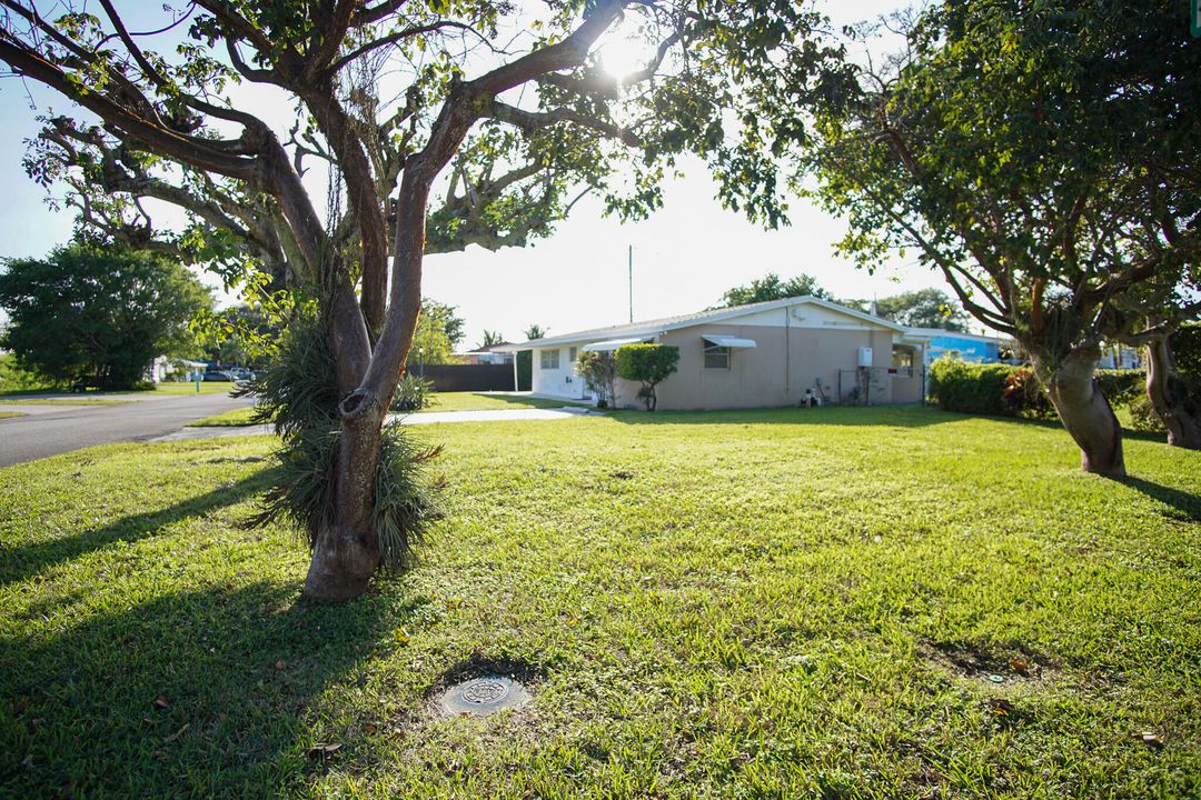 For Sale: $475,000 (3 beds, 2 baths, 1578 Square Feet)