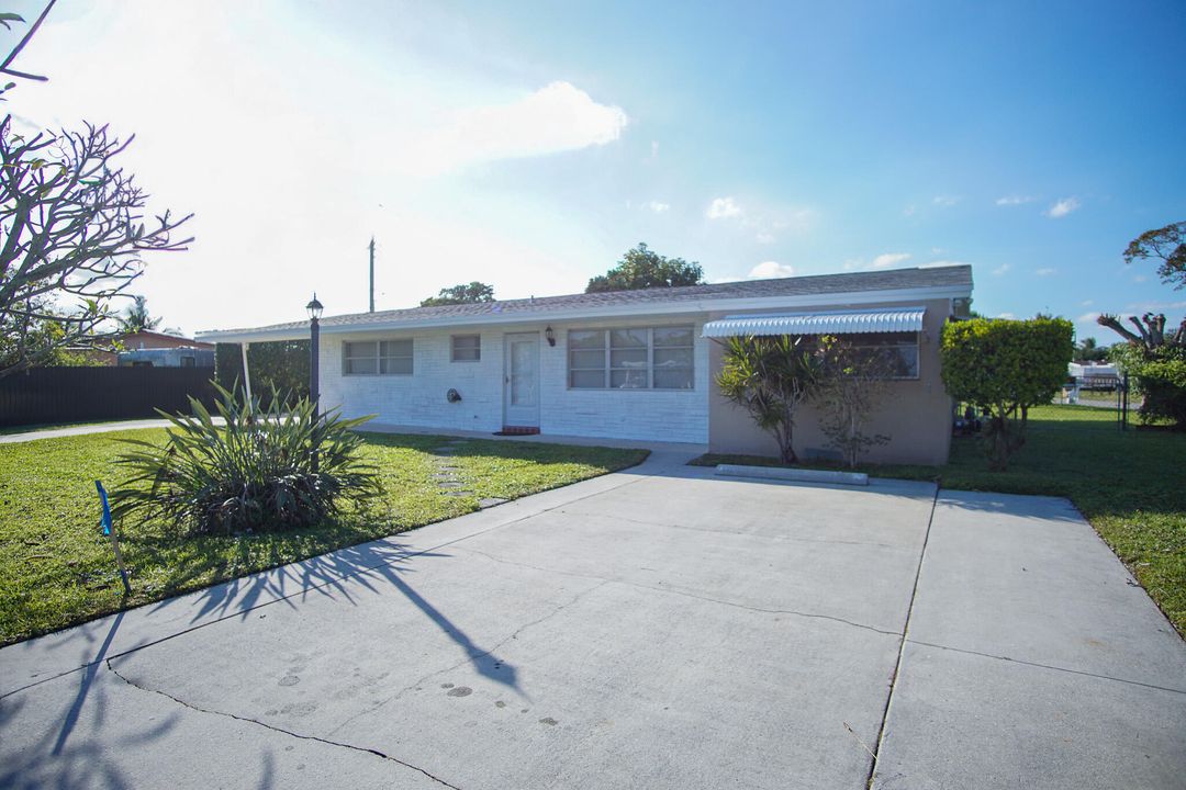 For Sale: $475,000 (3 beds, 2 baths, 1578 Square Feet)