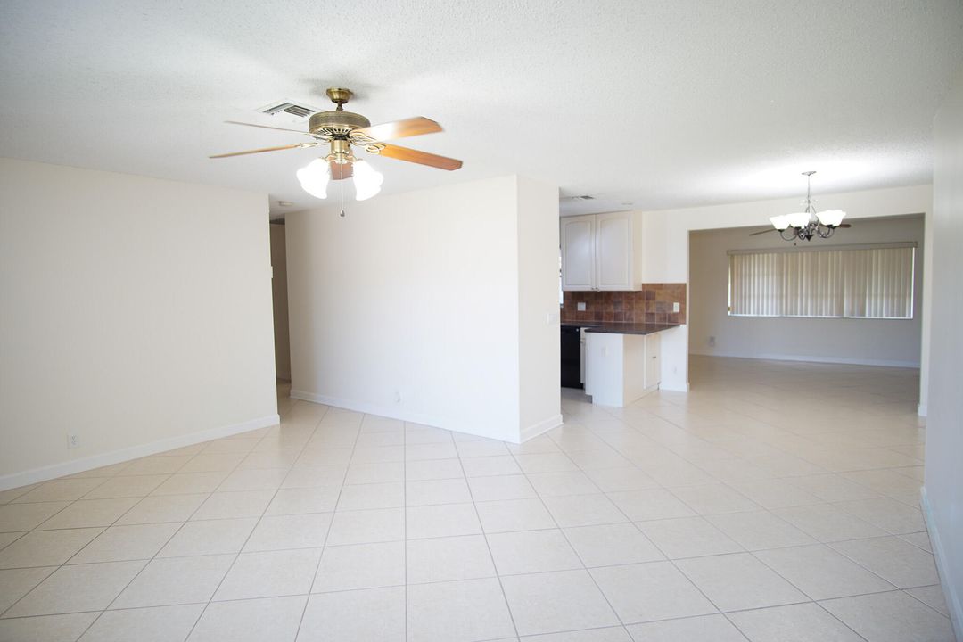 For Sale: $475,000 (3 beds, 2 baths, 1578 Square Feet)