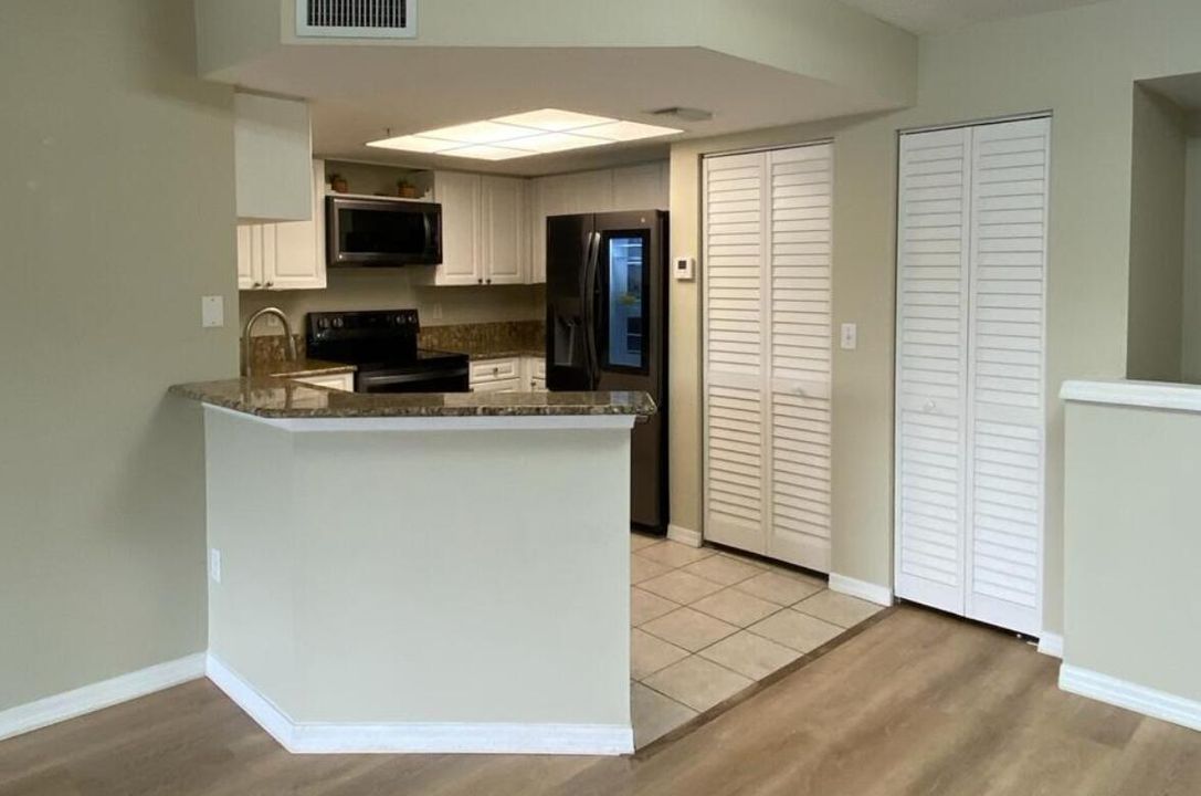 En Renta: $2,675 (2 camas, 2 baños, 1107 Pies cuadrados)