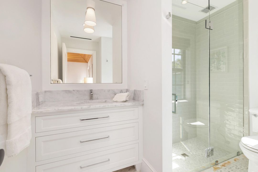 На продажу: $13,500,000 (3 спален, 3 ванн, 2611 Квадратных фут)