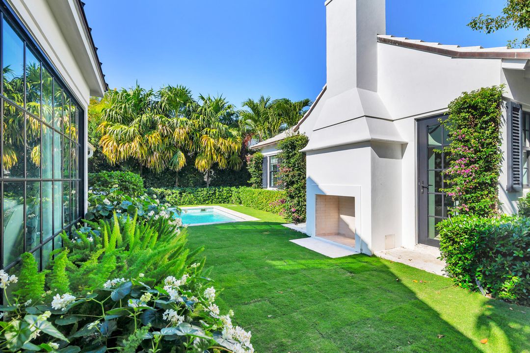 На продажу: $13,500,000 (3 спален, 3 ванн, 2611 Квадратных фут)