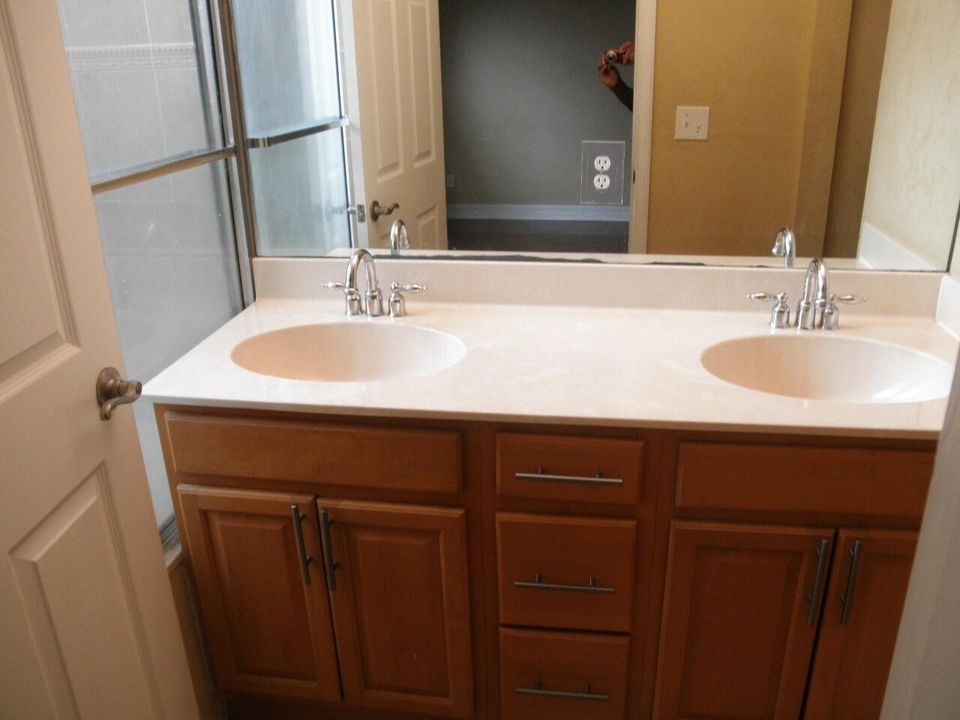 出租: $2,100 (3 贝兹, 2 浴室, 1609 平方英尺)