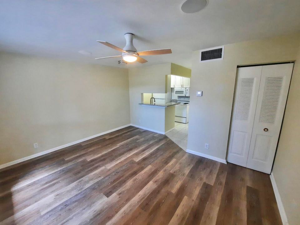 For Rent: $1,550 (1 beds, 1 baths, 495 Square Feet)