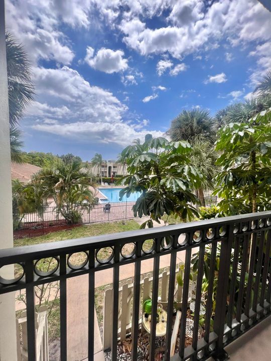 For Rent: $1,550 (1 beds, 1 baths, 495 Square Feet)