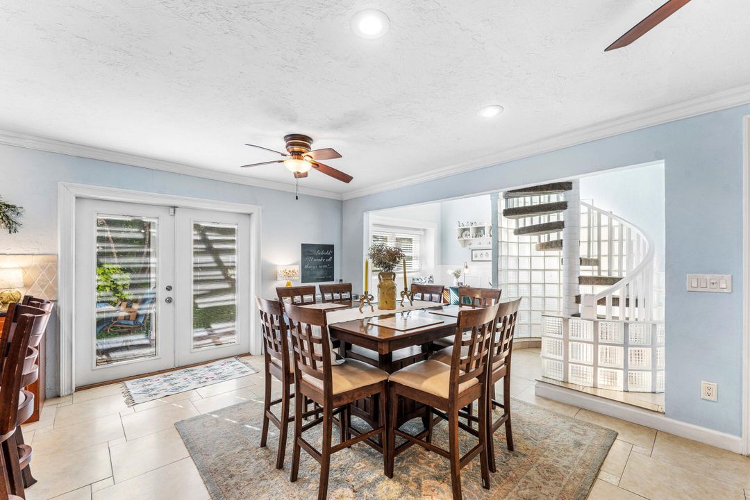 For Sale: $650,000 (4 beds, 4 baths, 2616 Square Feet)