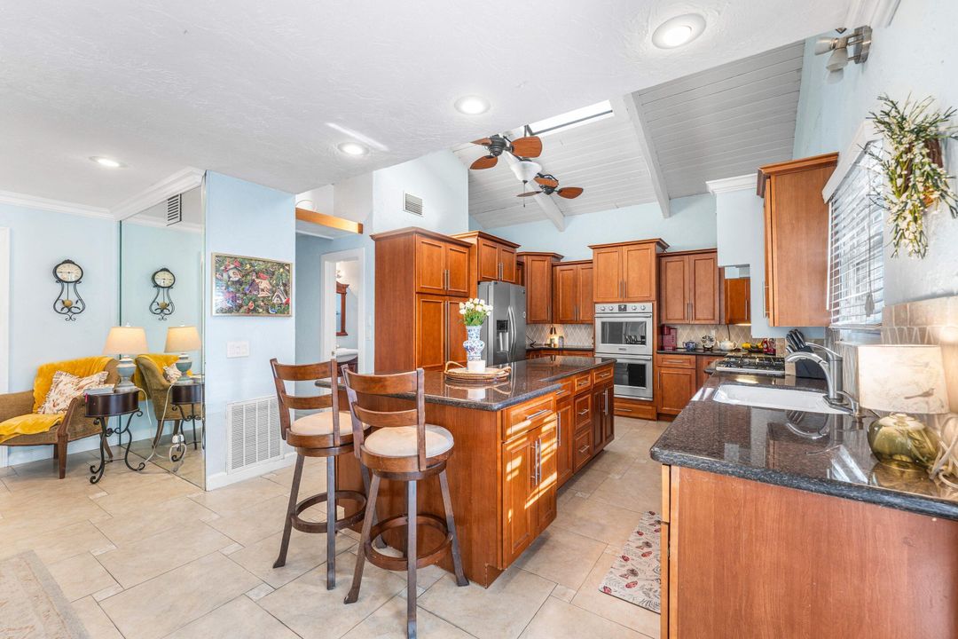 For Sale: $650,000 (4 beds, 4 baths, 2616 Square Feet)