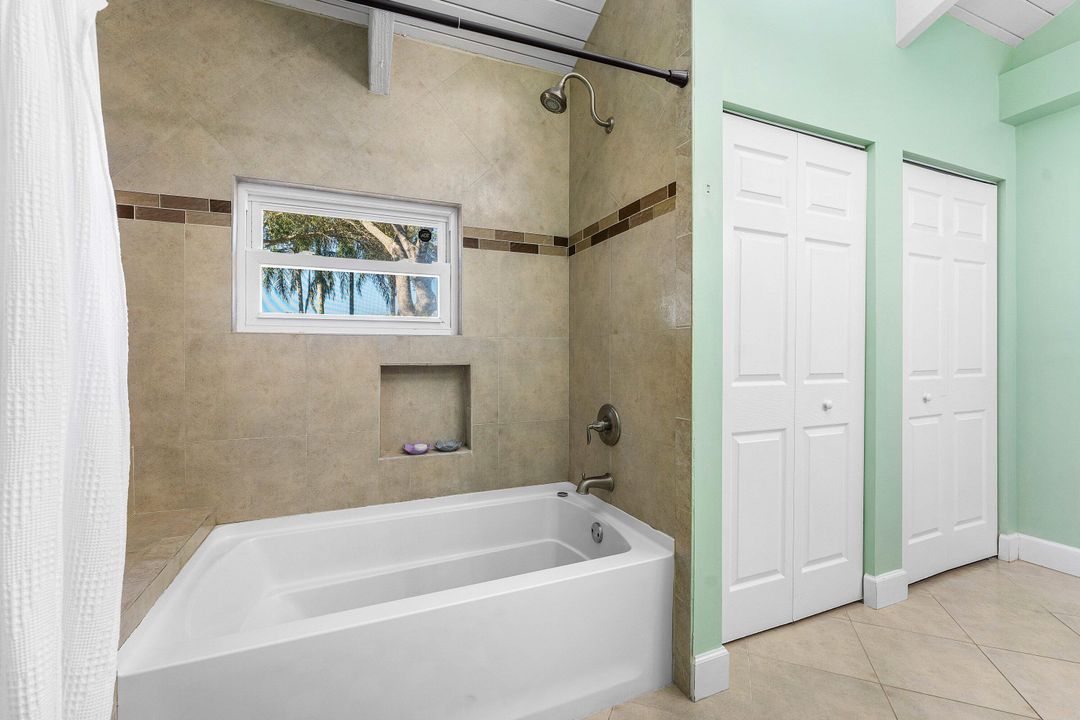 For Sale: $650,000 (4 beds, 4 baths, 2616 Square Feet)