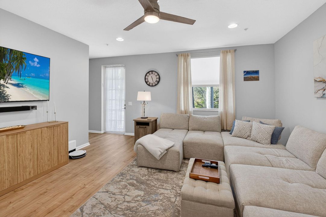 For Sale: $479,000 (3 beds, 4 baths, 1880 Square Feet)