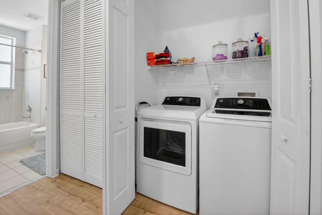 For Sale: $479,000 (3 beds, 4 baths, 1880 Square Feet)