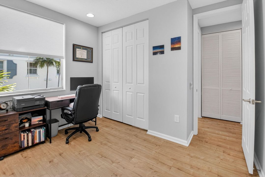 For Sale: $479,000 (3 beds, 4 baths, 1880 Square Feet)