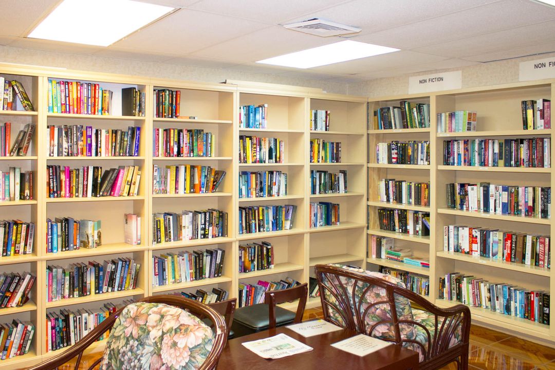 For Sale: $169,900 (2 beds, 2 baths, 1096 Square Feet)