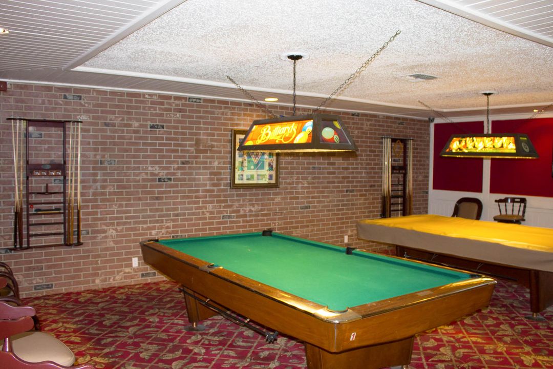 For Sale: $169,900 (2 beds, 2 baths, 1096 Square Feet)