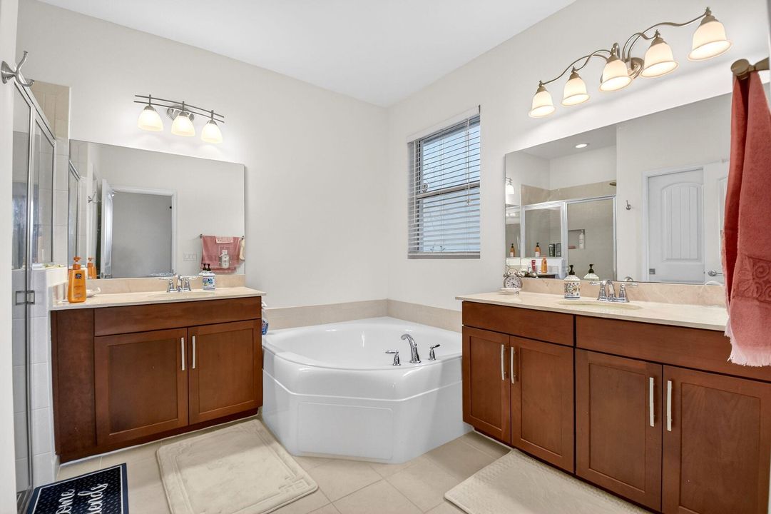 На продажу: $520,000 (3 спален, 2 ванн, 1759 Квадратных фут)