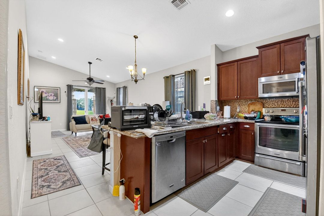 На продажу: $520,000 (3 спален, 2 ванн, 1759 Квадратных фут)