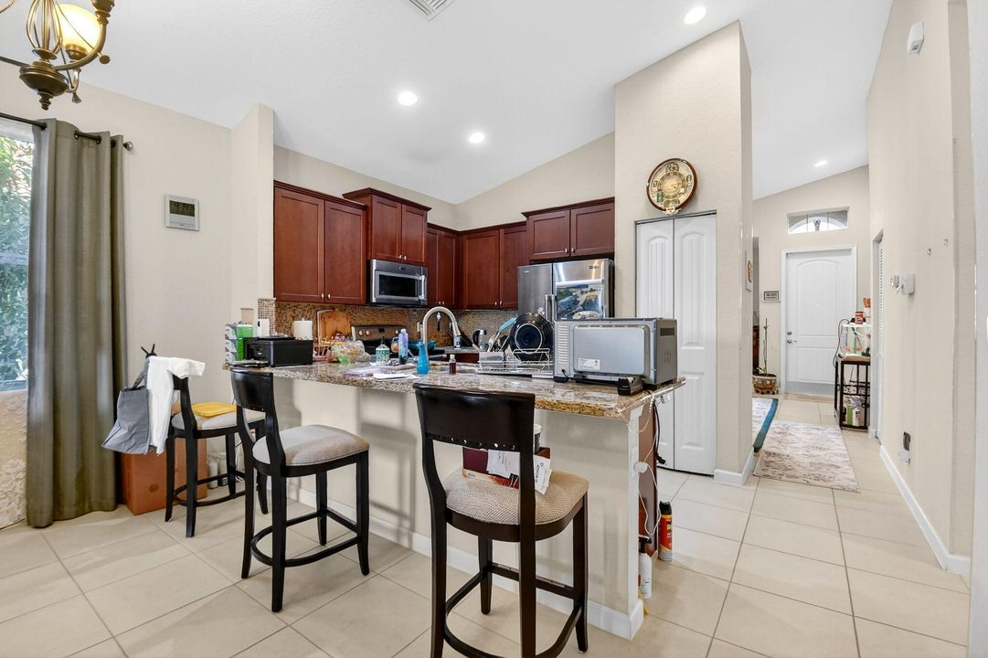 На продажу: $520,000 (3 спален, 2 ванн, 1759 Квадратных фут)