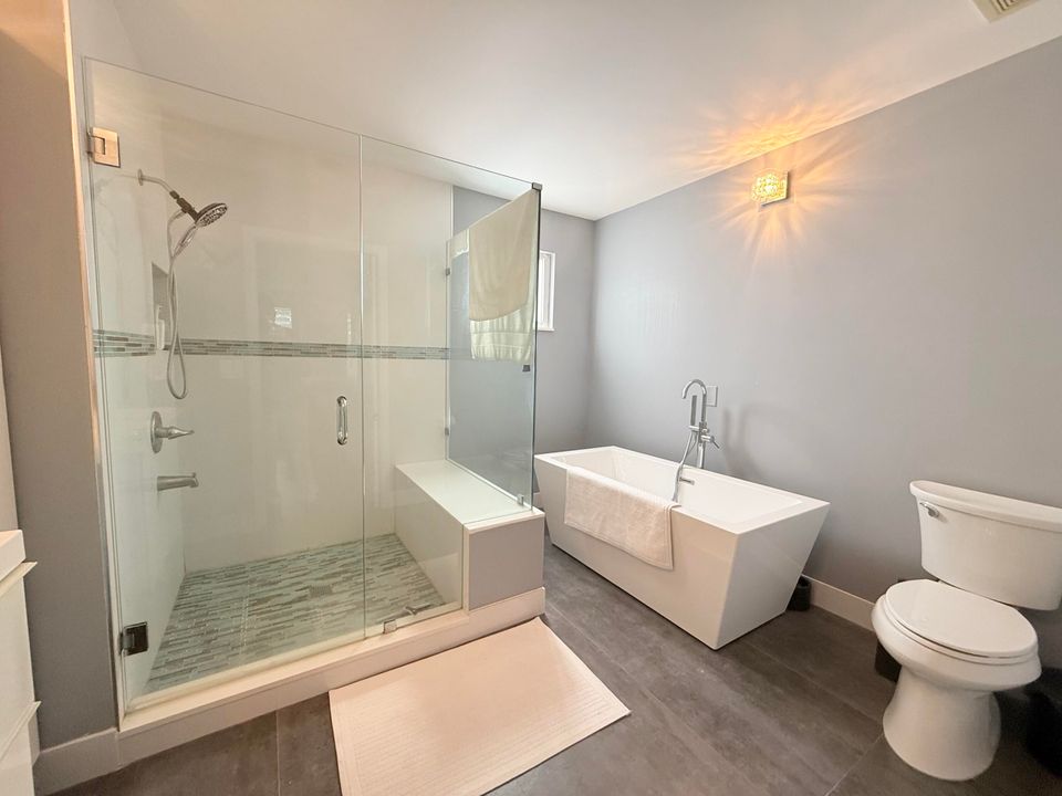 For Rent: $3,800 (4 beds, 2 baths, 2122 Square Feet)