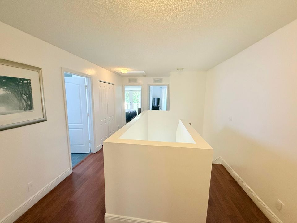 For Rent: $3,800 (4 beds, 2 baths, 2122 Square Feet)