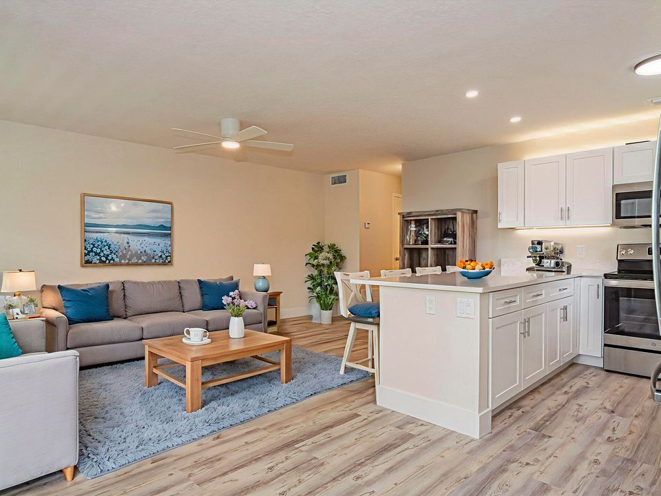 На продажу: $114,000 (1 спален, 1 ванн, 750 Квадратных фут)