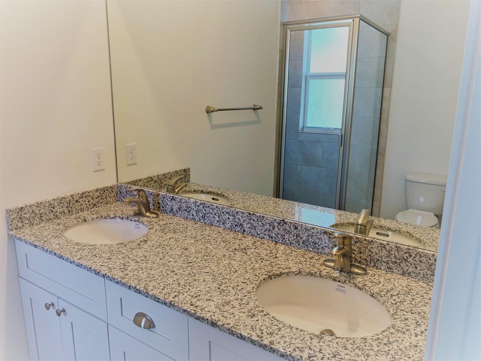 В аренду: $2,550 (3 спален, 2 ванн, 1440 Квадратных фут)