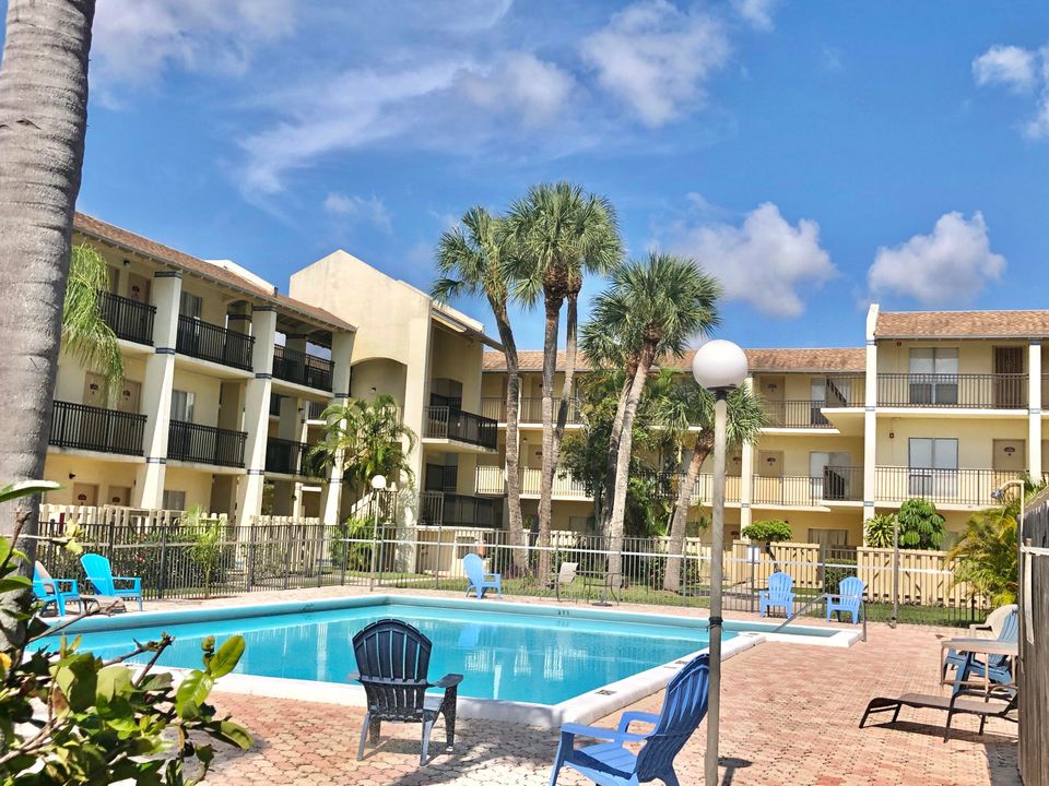 For Rent: $1,550 (1 beds, 1 baths, 495 Square Feet)