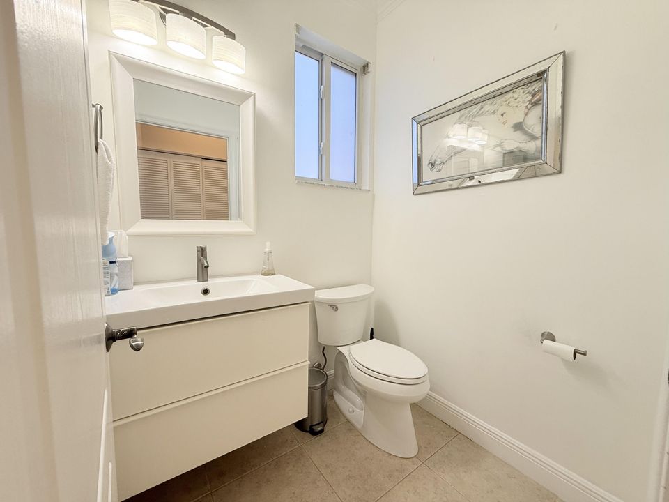 For Rent: $3,800 (4 beds, 2 baths, 2122 Square Feet)